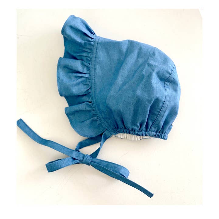 Flæsehat blå denim for engroshandel hos Dot baby