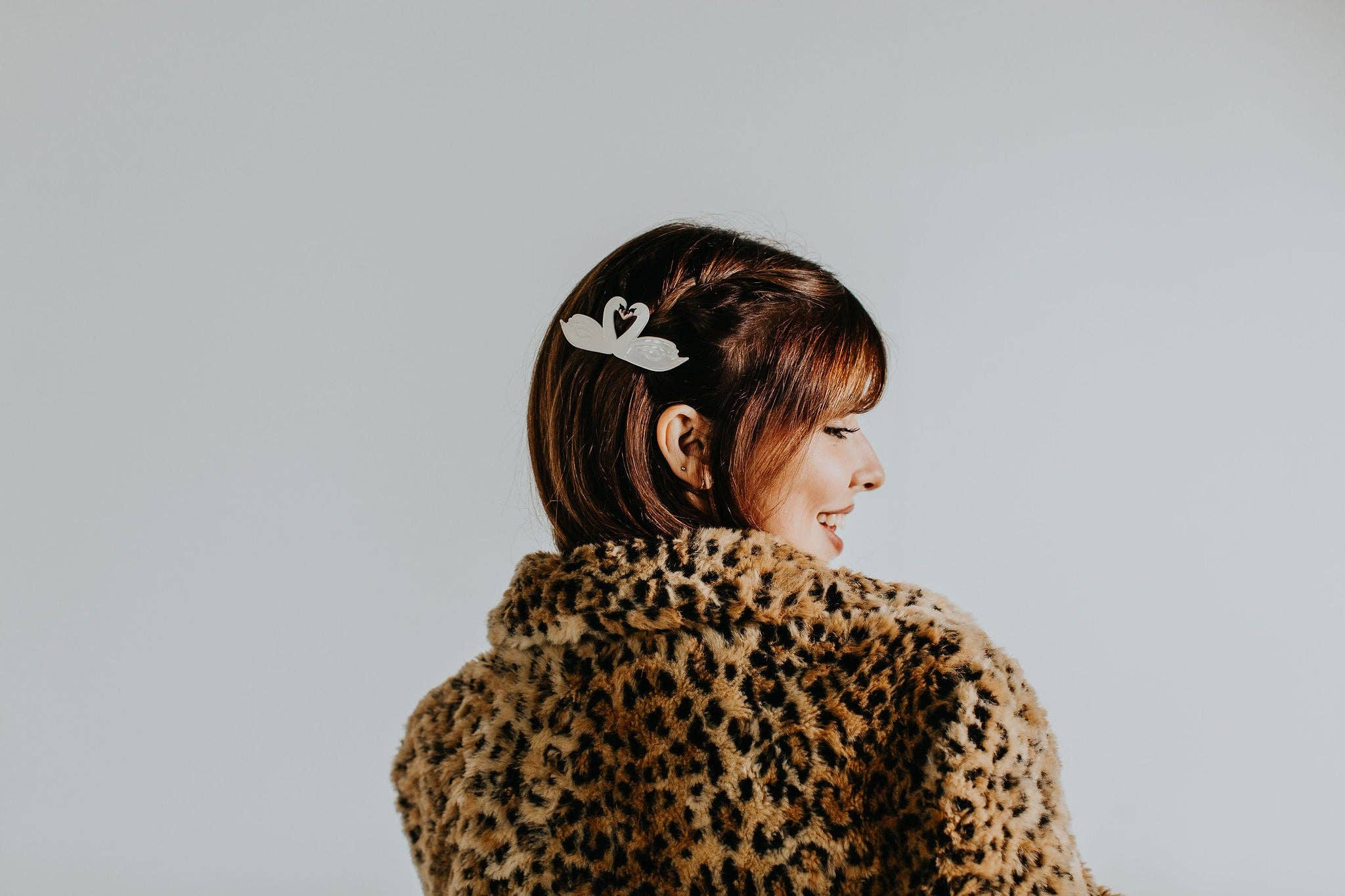 Hey Ricochet - Wholesale Barrette - Women's - Swan Kiss Barrette2