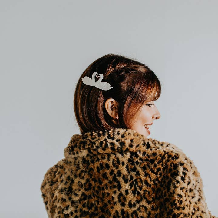 Hey Ricochet - Wholesale Barrette - Women's - Swan Kiss Barrette2