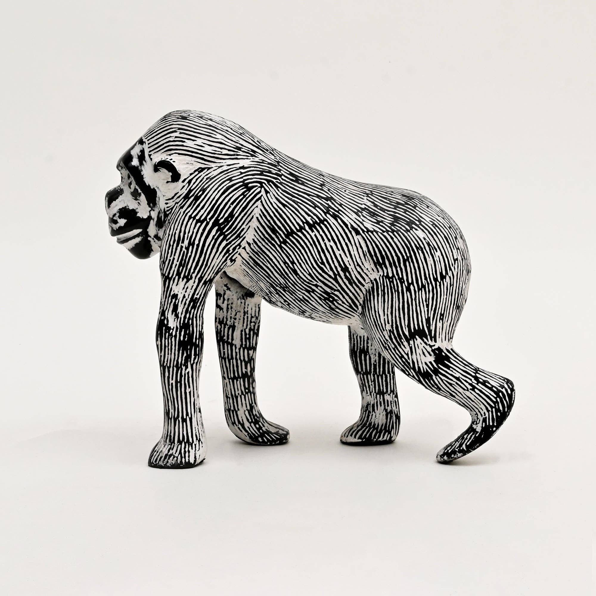 TrenDec – wholesale Dekorativ statyett – Gorillaskulptur | Aluminiumfigur Svartvätt Finish-15,5"3