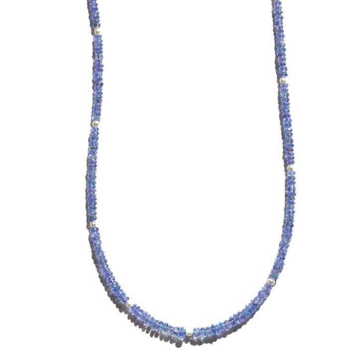 Collier en tanzanite et perles — Cycle lunaire pour la vente par Julia Szendrei Jewelry