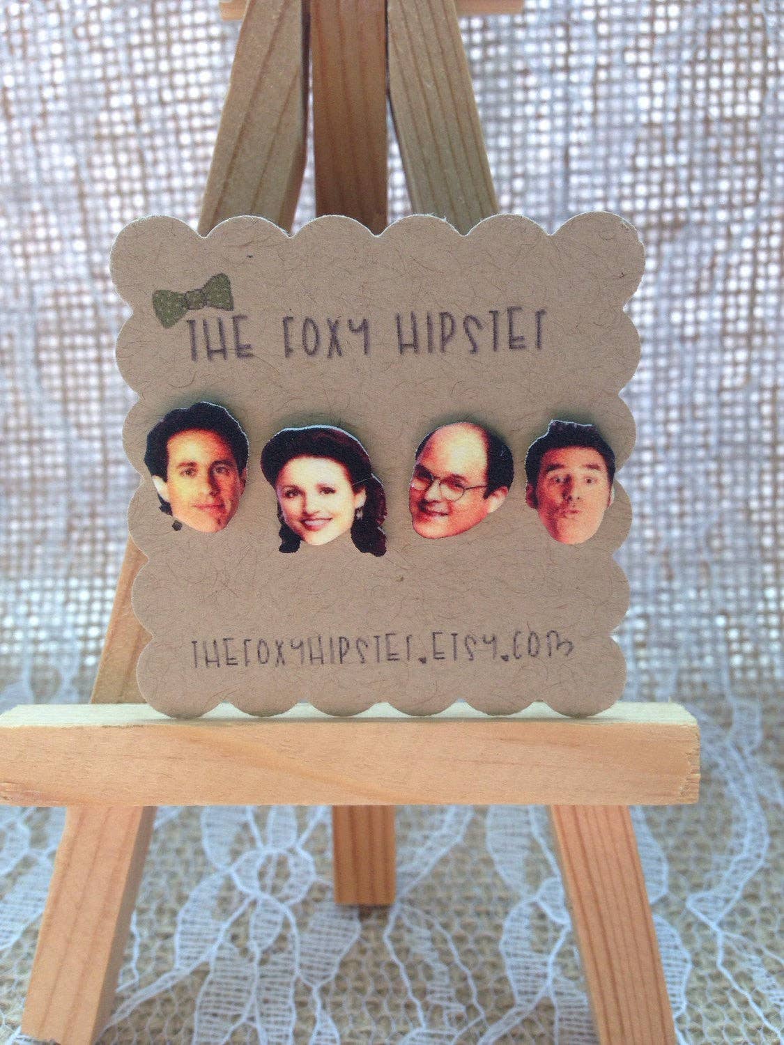 The Foxy Hipster - Venta al por mayor Pendientes de botón/aretes de poste - Pendientes Seinfeld para mezclar y combinar3