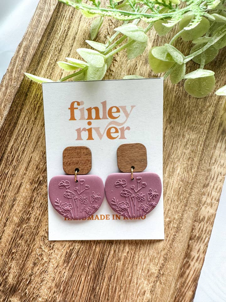 Shannon | Præget blomsterbuket | Lerøreringe for engroshandel hos Finley River | Trendy Polymer Clay Earrings | Hypoallergenic