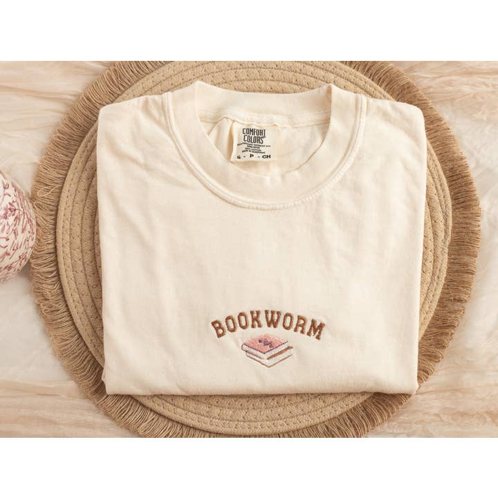 Nunu's Studio - Wholesale T-Shirt - Unisex - Embroidered Bookworm & Book Lover T-Shirts and Gifts5