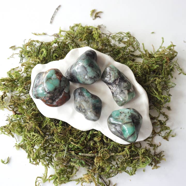 Rå smaragd helande kristall, zodiak julstrumpa gåvor för wholesale av Raw Stone Elegance