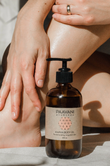 PAAVANI Ayurveda - Wholesale Bath/Body Oil - Kapha Body Oil | Invigorating Abhyanga Oil for Oily Skin2