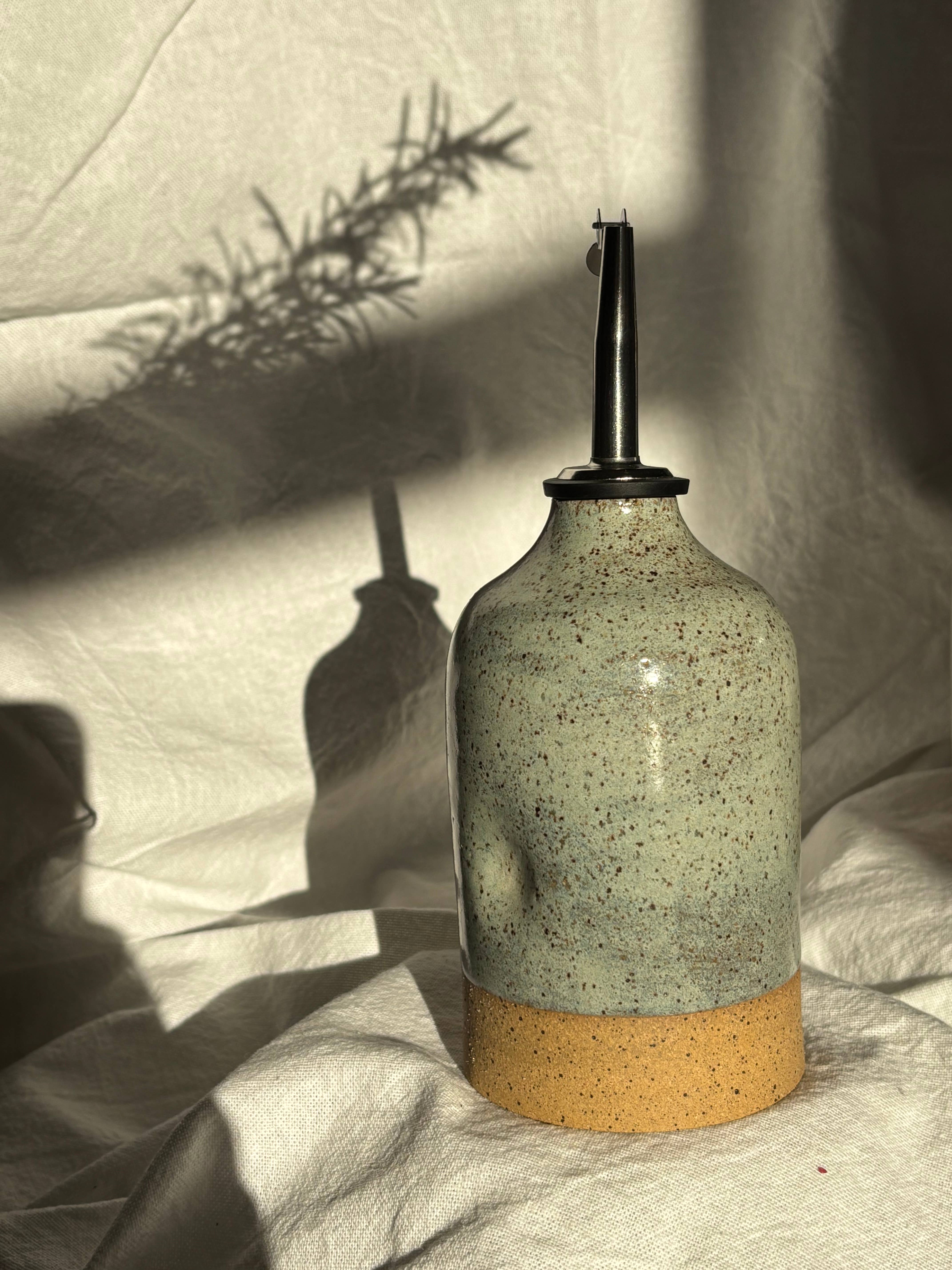 Curtis Park Soap & Ceramics - Wholesale Oil/vinegar dispenser - Ceramic Oil Pourer Artichoke