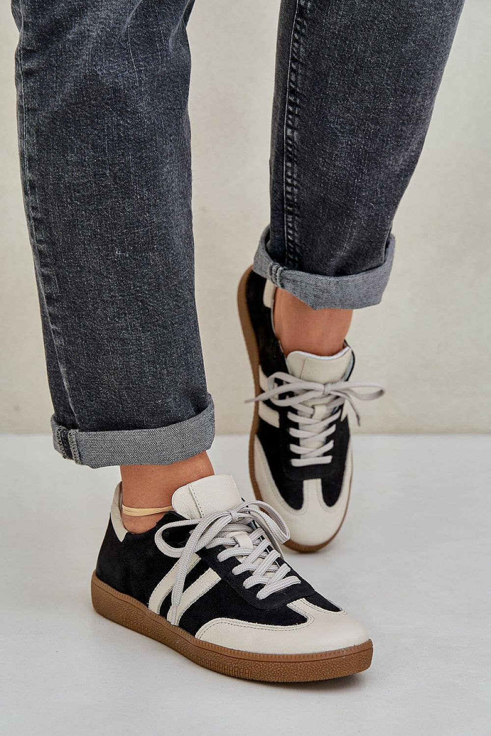 Lieber Deem Marktplatz - Wholesale Lifestyle Sneakers - Women's - Sneakers Model 198447 Step in style21