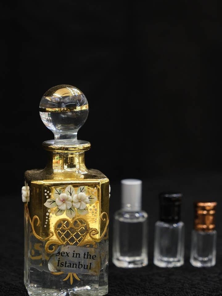 La Tienda De Pepe | Romance In İstanbul Essence Perfume for wholesale by Aladdin