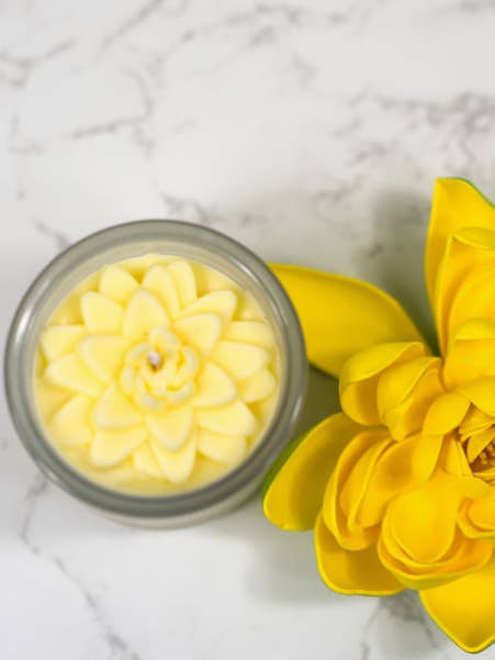 Seerosenblütenkerze, umweltfreundliche Kerze, verschiedene Größen für den Großhandel von Multifaceted™ Artisan Candles