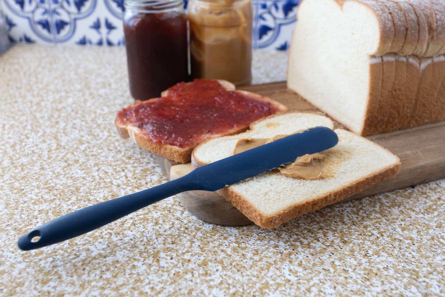 Fox Run Brands - Vendita all'ingrosso Spatole - Spatola per glassa in silicone color navy Fox Run da 23 cm8