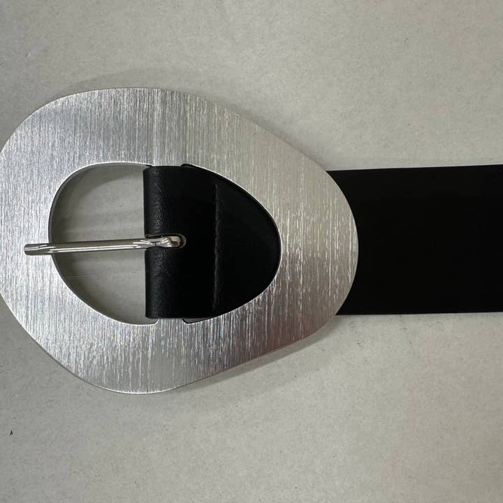 Kis 2 - Wholesale Belt - Women's - BELT WITH FLAP IN METAL BUCKLE3