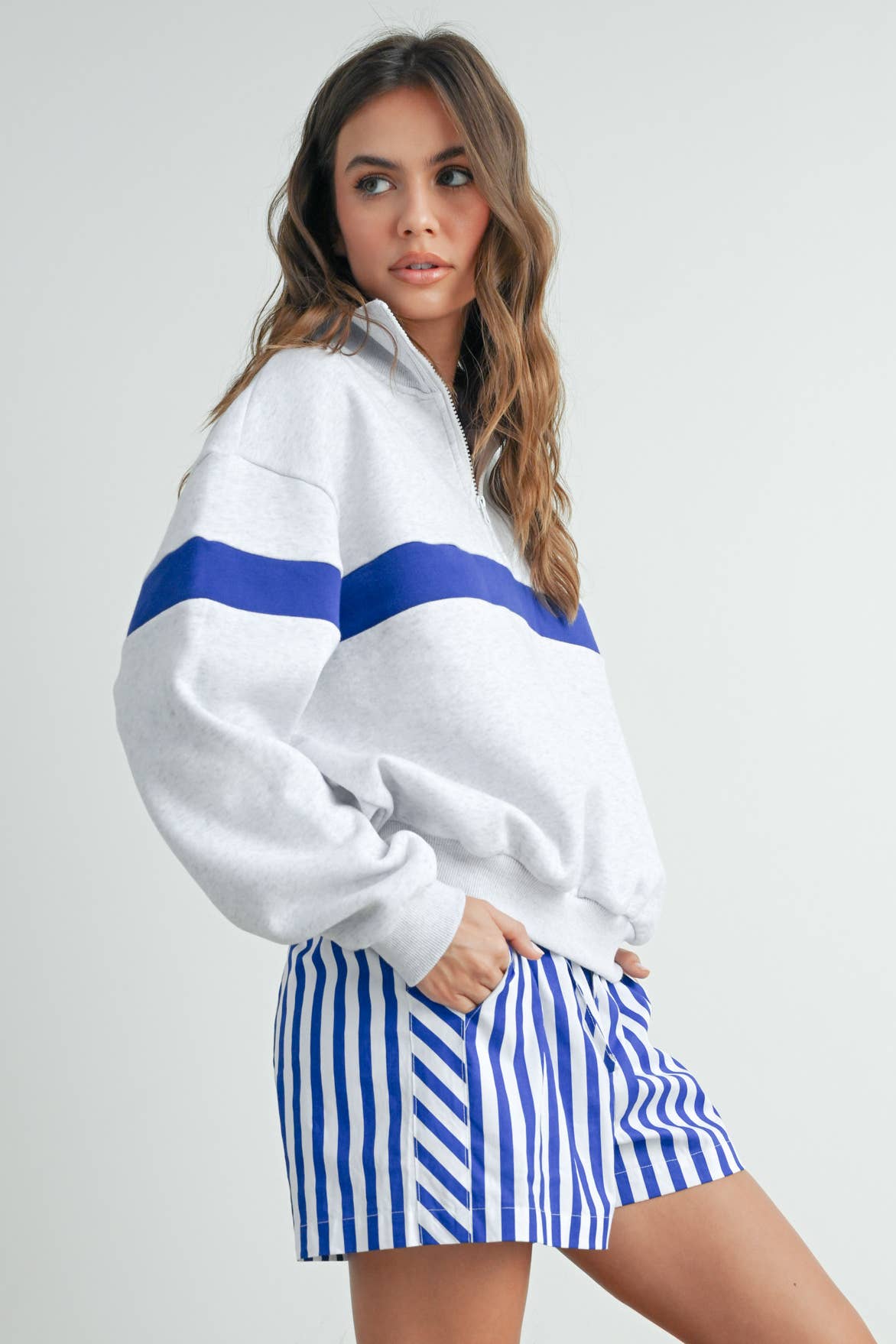 BUTTERMELON - Wholesale Sweatshirt - Women's - Two-Toned Half Zip Collar Sweatshirt - BMT753516