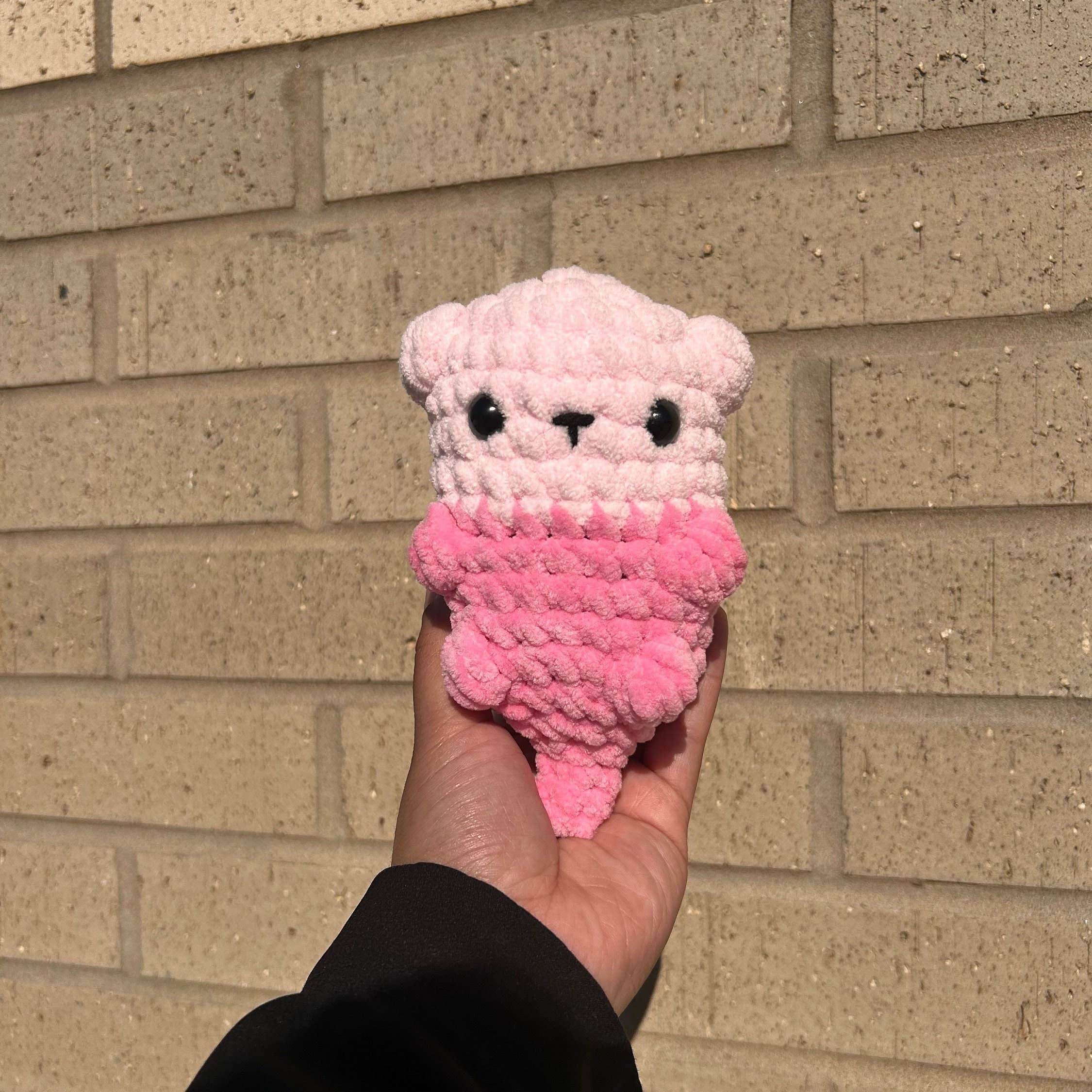 TOMOPOD LLC - Wholesale Stuffed/Plush Toy - Kids & Baby - Crochet Otter Plushie, Mini Handmade Stuffed Toys3