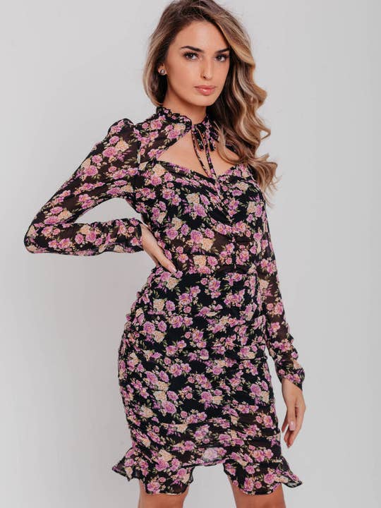 Abito aderente increspato con maniche a sbuffo con stampa floreale nera per la vendita all'ingrosso da parte di Pretty Darling