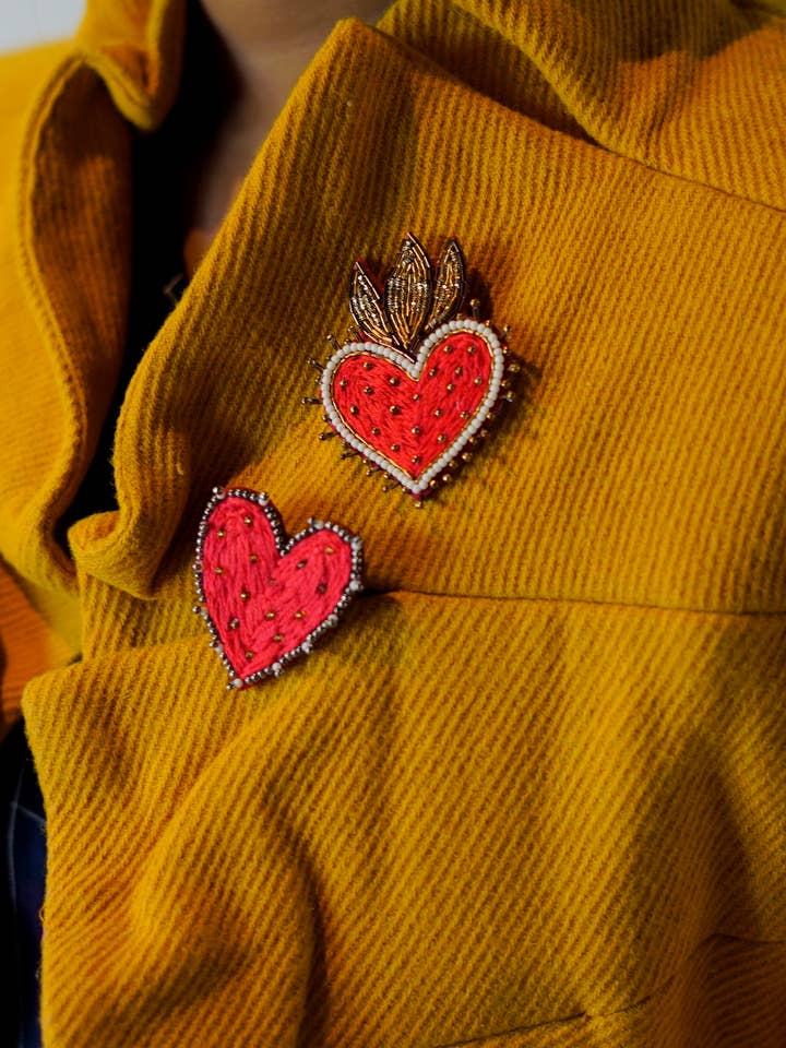 Hand Embroidered Heart Brooch for wholesale by Annahmol