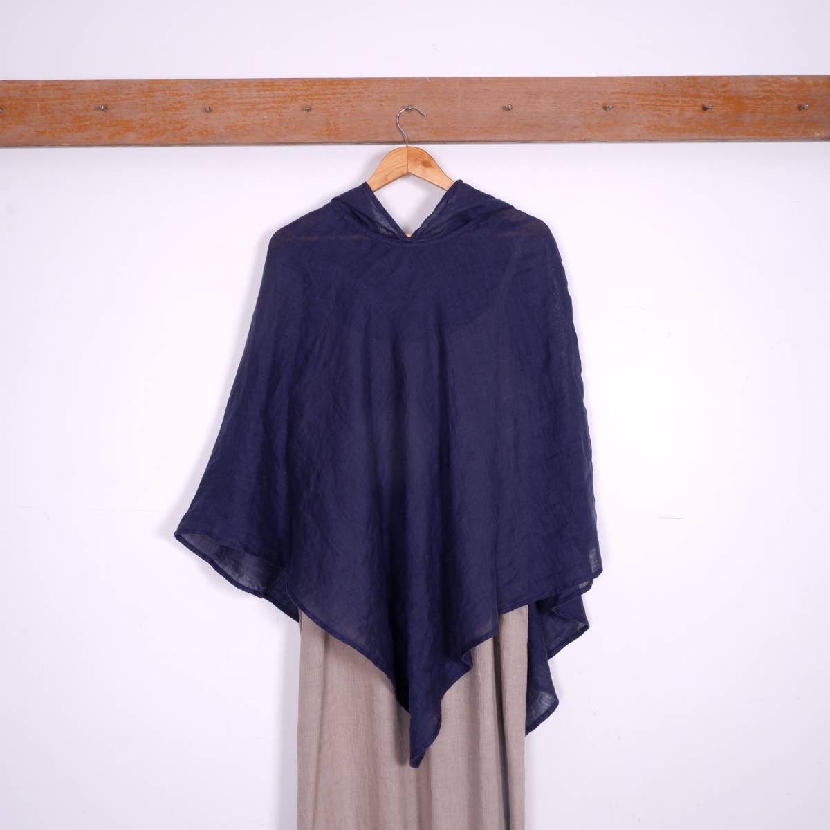 NorraVilla - Wholesale Poncho - Women's - Summer linen poncho - with a hood - Natural8