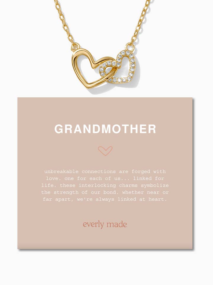 Länkade hjärtan halsband • Mormor/Farmor för wholesale av Everly Made