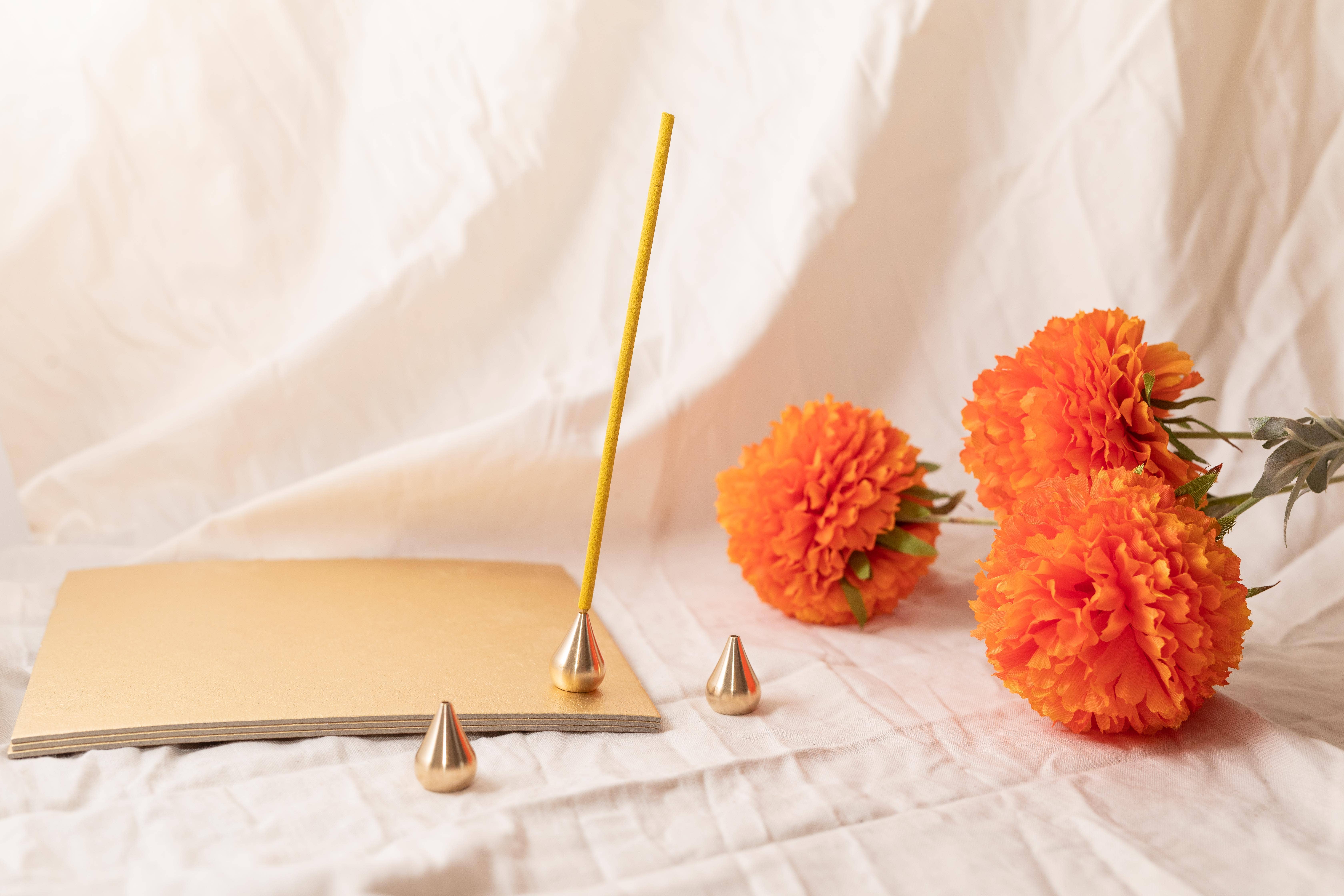 The Golden Altar – Porta-incenso por atacado – Suporte de incenso de lágrima de latão3