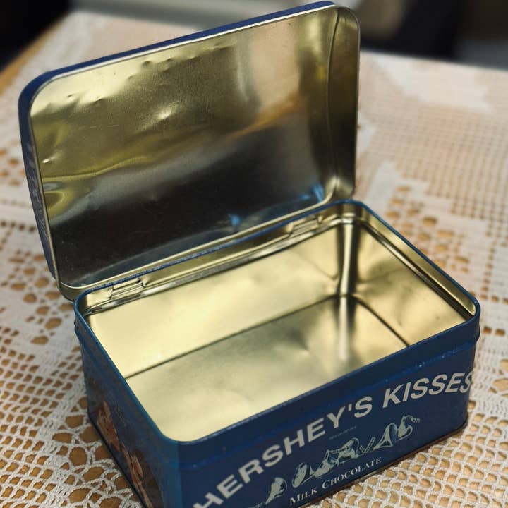 Naomi's Happy Place Shop - Wholesale Decorative Box - Vintage Tin Treasures – Retro Collectible Tins14