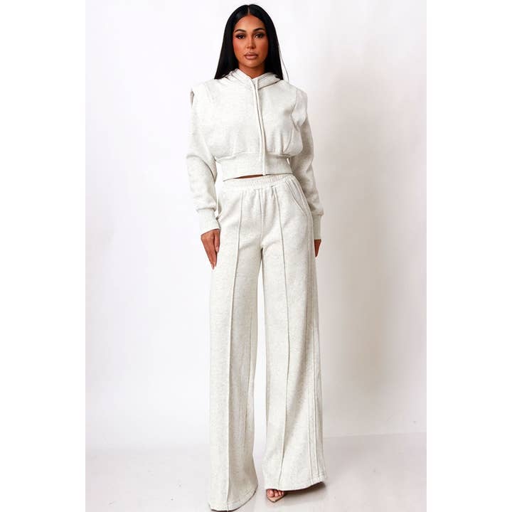 Ensemble de sweat à capuche court et jogger à jambes larges pour la vente par DORCAS