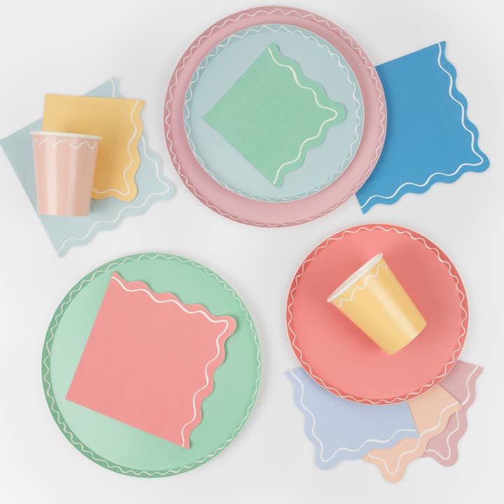 Meri Meri – wholesale Disposable plate – Mixed Wavy Line Side Plates4