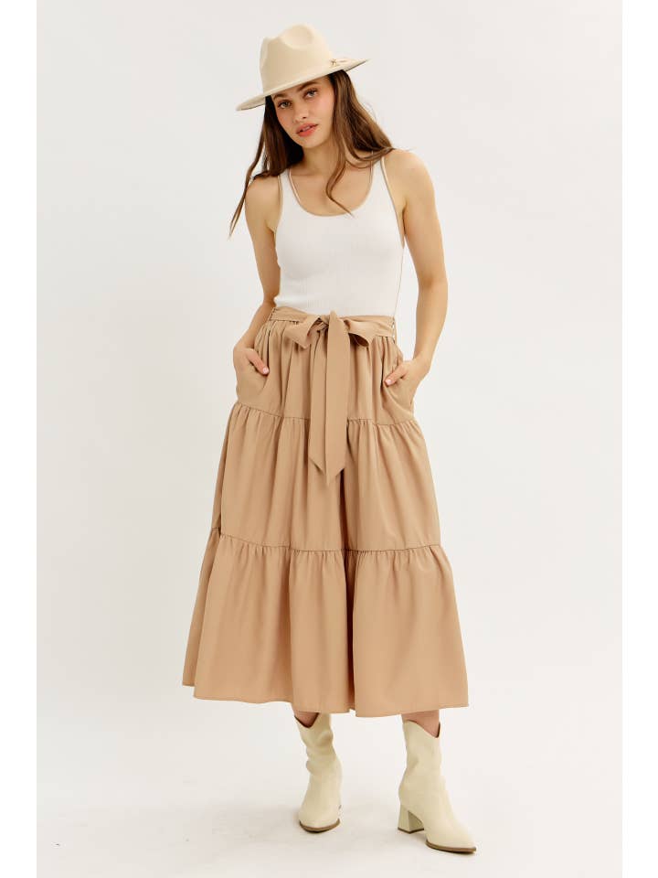 idem ditto – Engroshandel Kjole - Dame – MIDI-KJOLE MED BÆLTE OG FLÆSEDETALJER I BLANDET MEDIE OG SWEATERMATERIALE12