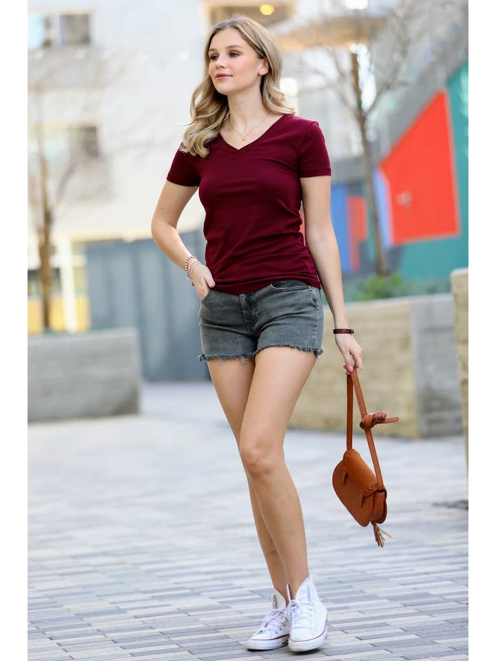 42POPS - Wholesale T-Shirt - Women's - ,,....Basic Cotton V Neck Short Sleeve Fitted Tee4