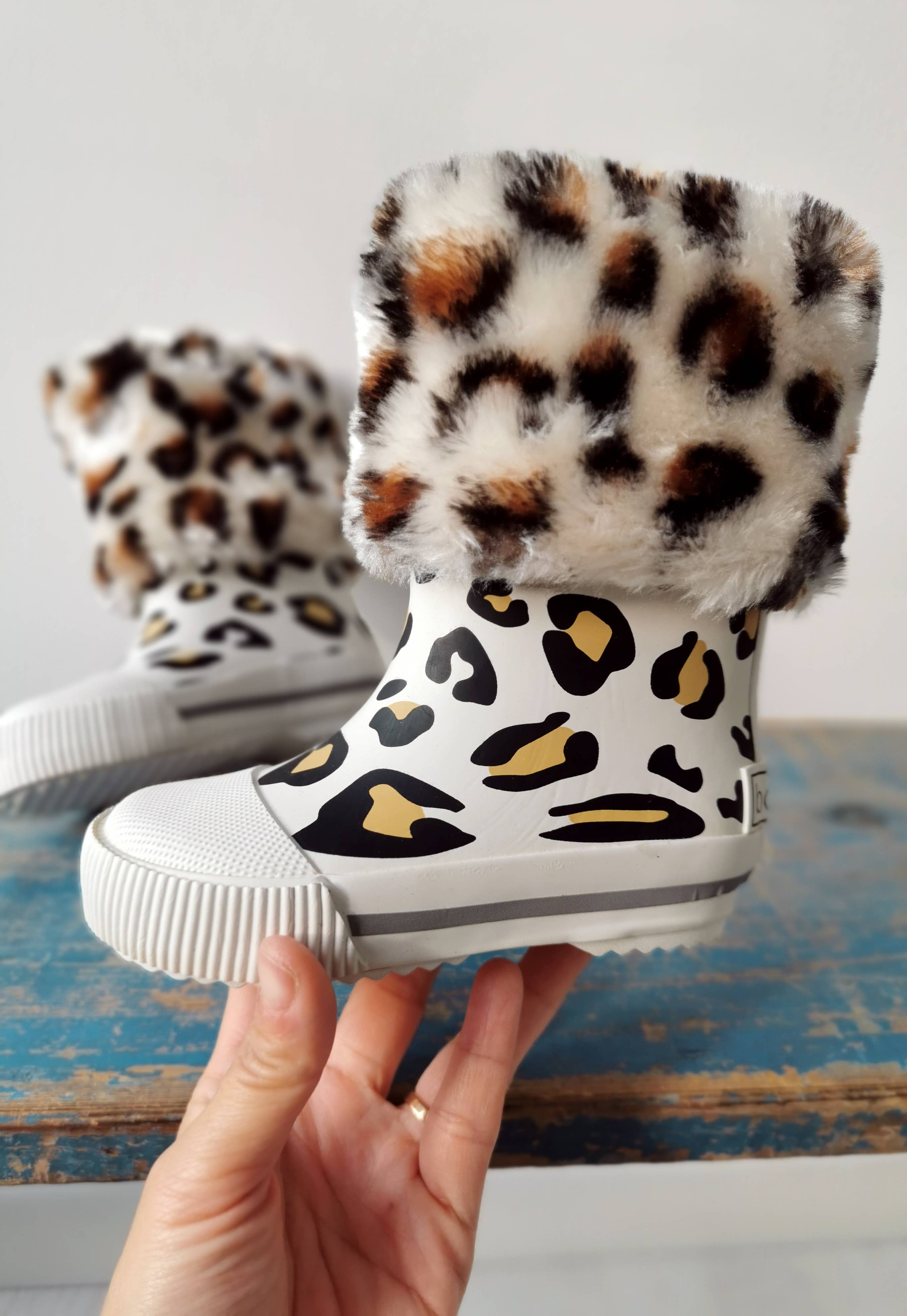 BOXBO - Vendita all'ingrosso Stivali da pioggia - Bambini - Stivali da pioggia per bambini con pelliccia leopardata - Gomma ecologica4