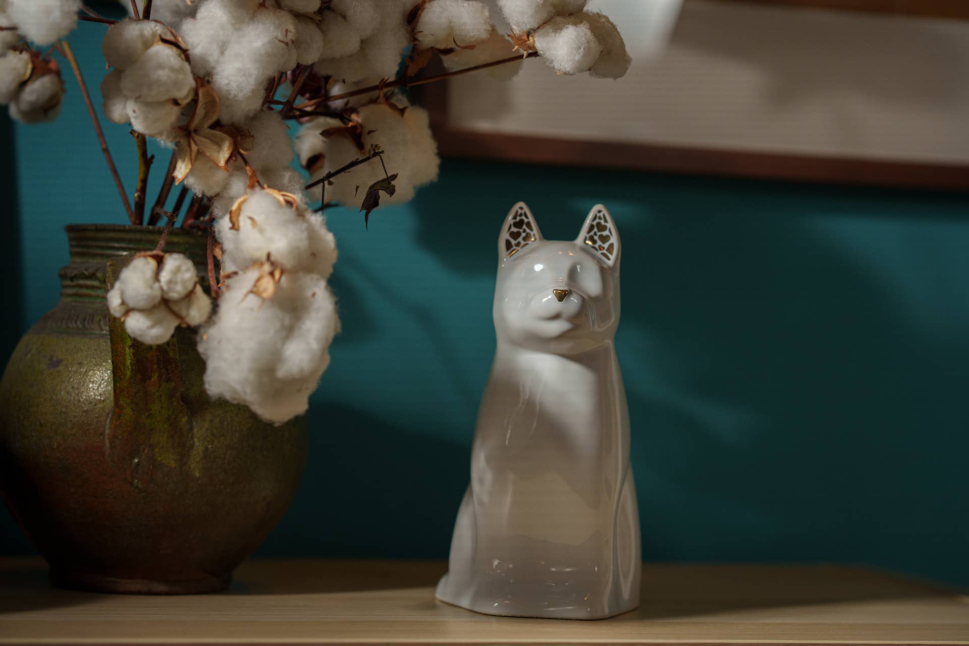 Pulvis Art Urns – Großhandel Haustier-Urne/Andenken-Box – "Barkley" Tierurne für Hunde - Weiß | Keramik10