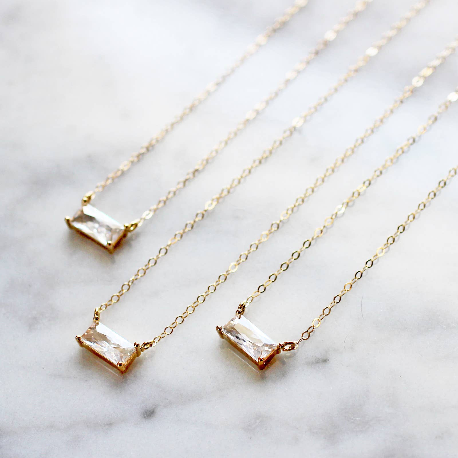 Christine Elizabeth Jewelry - Vente Colliers à pendentif - Collier Baguette3