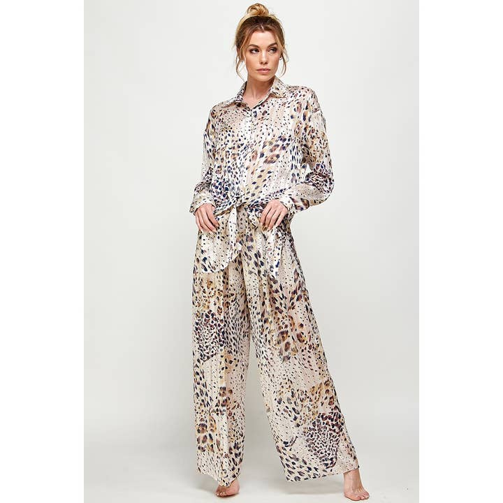 Blouse à imprimé léopard - Guépard à imprimé multiple pour la vente par LUXYUSA