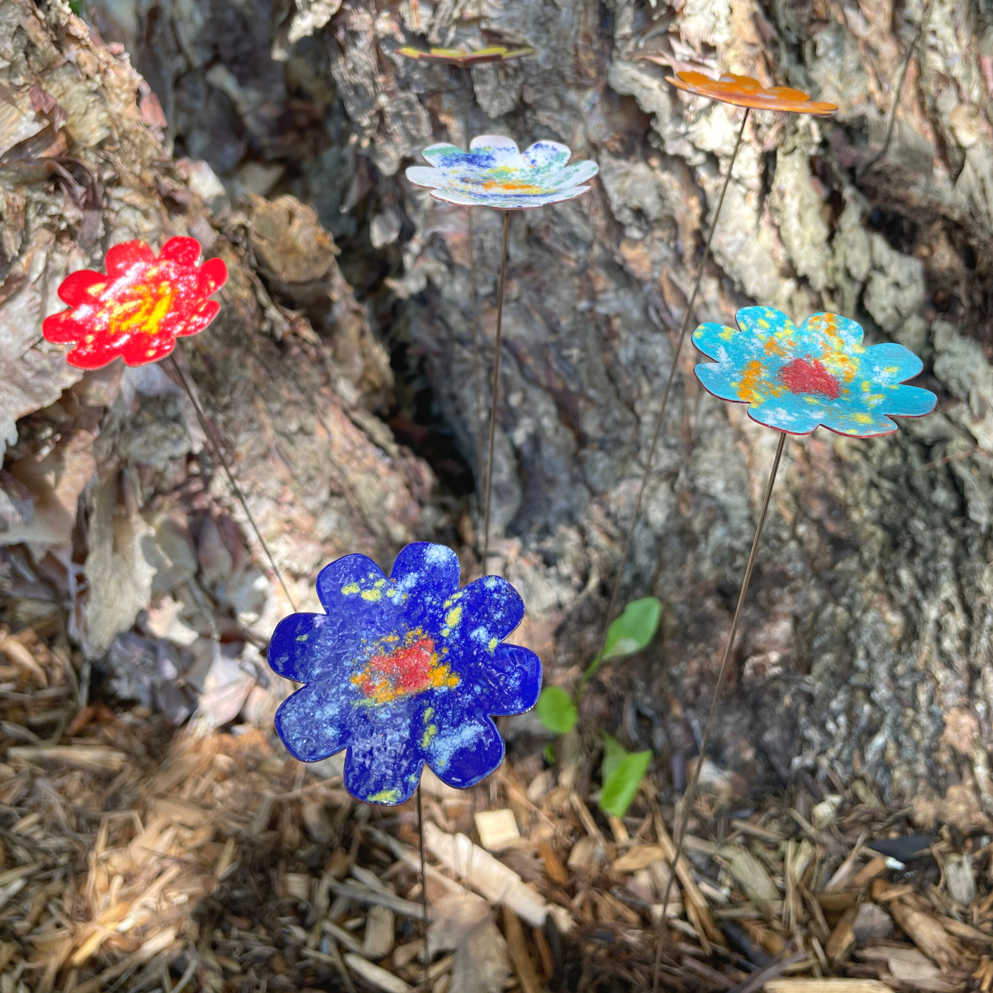 Clever Goods by Annabelle Noel Designs - Wholesale Garden/Lawn Stake - Large Copper Enamel Flowers17