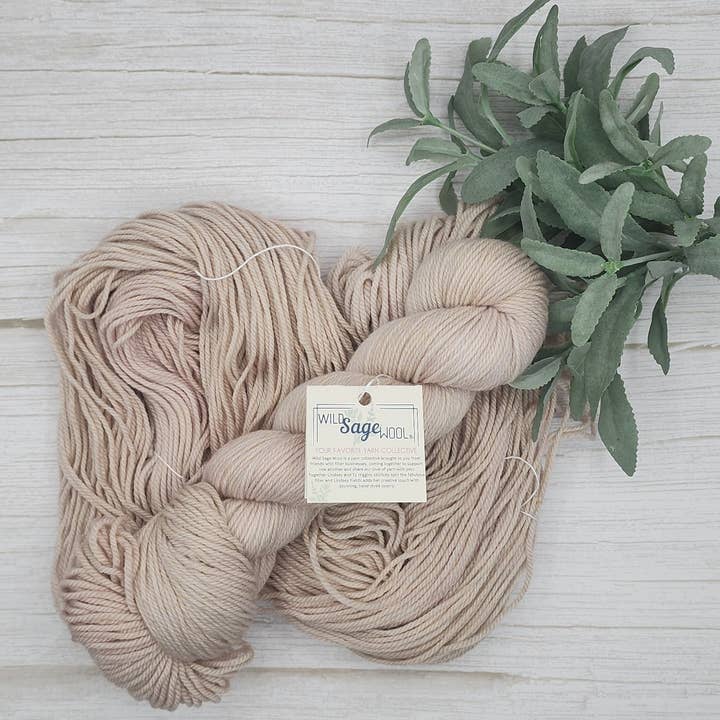 Casca de Amêndoa - DK - Tingir por Encomenda por atacado de Wild Sage Wool