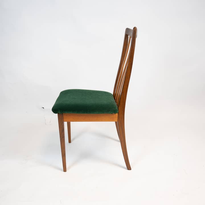 Sustainable & Salvaged - Wholesale Stoel - G-plan Velvet eetkamerstoel uit het midden11