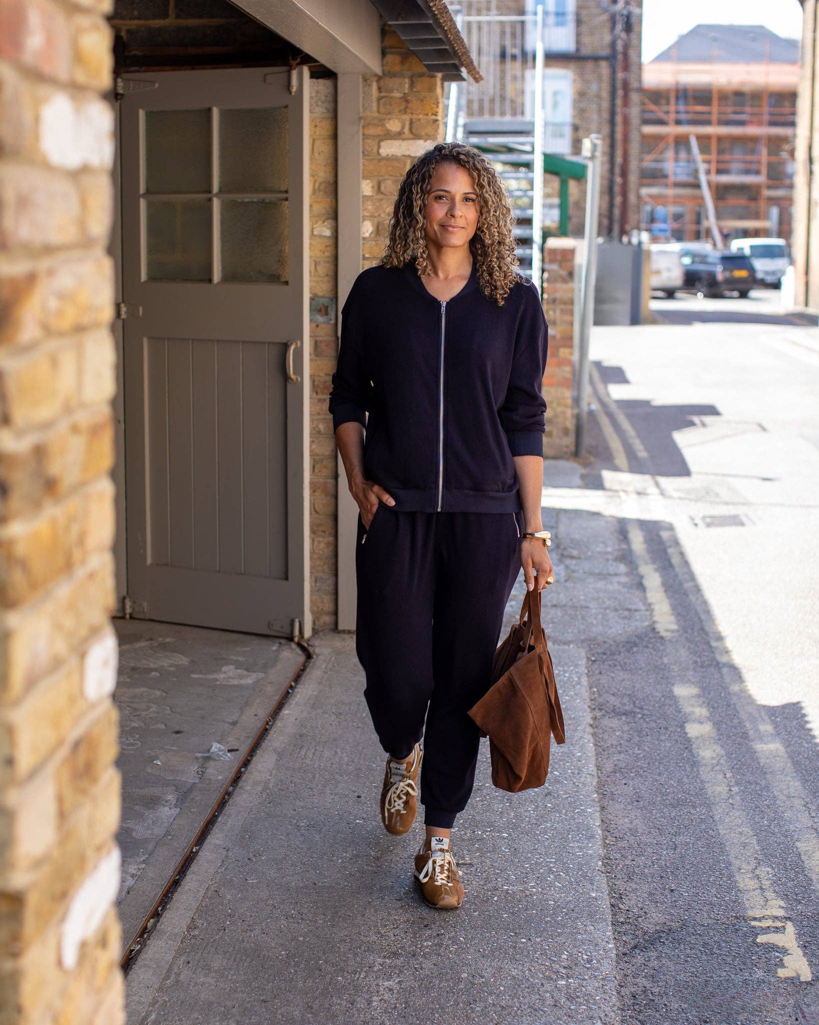 CHALK – wholesale Pants – Women's – Ella Pant | Midnight1