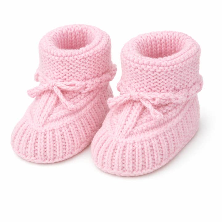 Hand-knitted baby slipper pink for wholesale by Kids4trendy