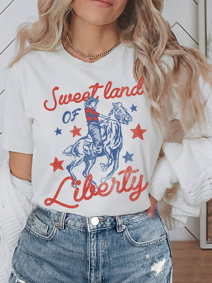 BT1437 T Le doux pays de la liberté pour la vente par BouTeeQue Closet
