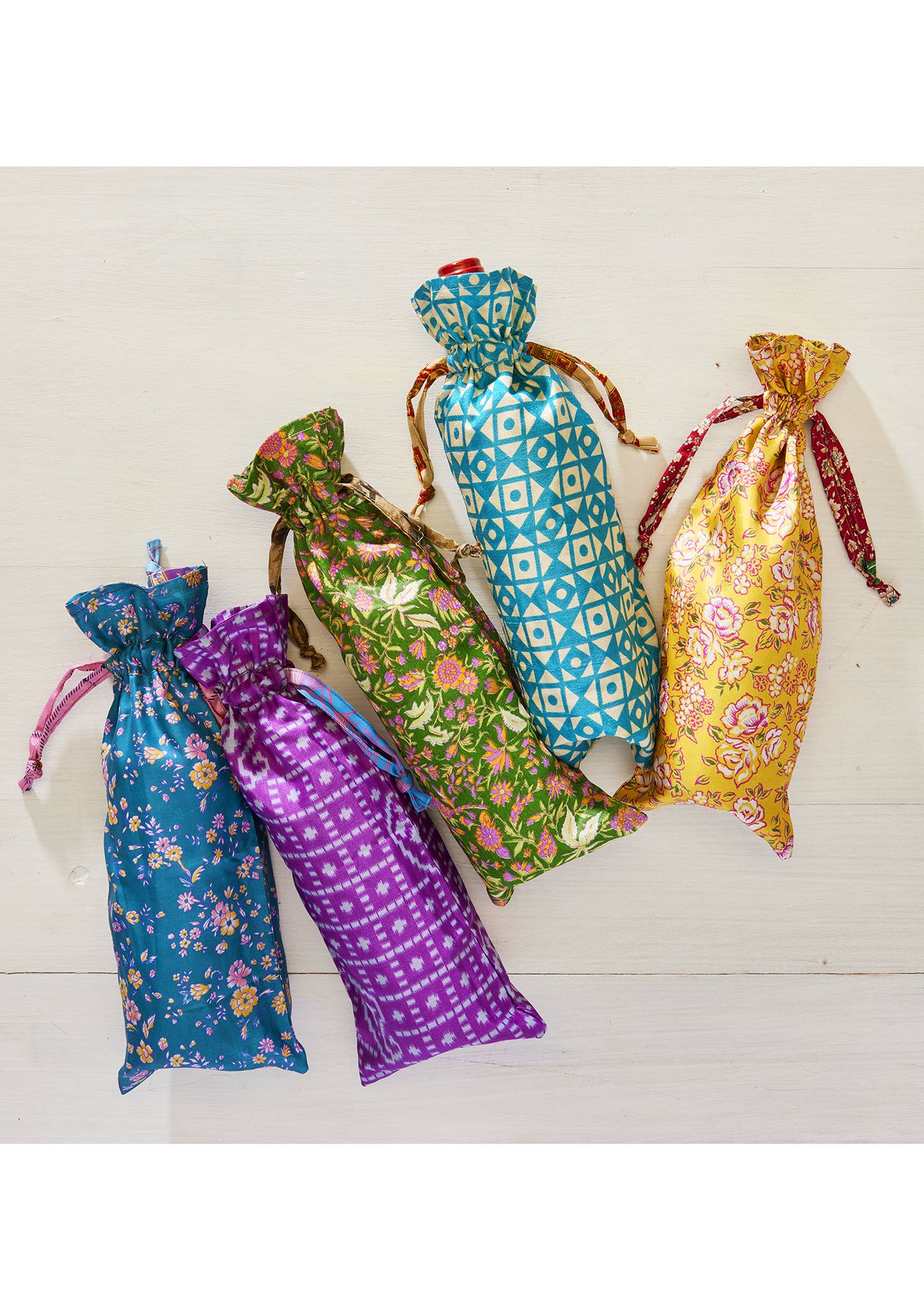 Namaste – wholesale Gift bag – Recycled Sari Bottle Gift Bag1