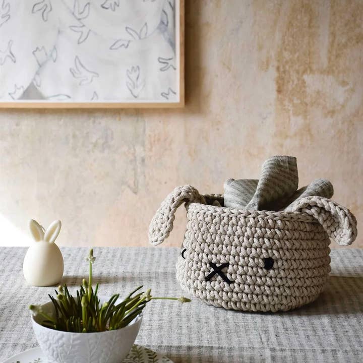 Zuri House - Wholesale Decorative tabletop object - Easter SET: 5 bunny baskets and 10 egg cups1