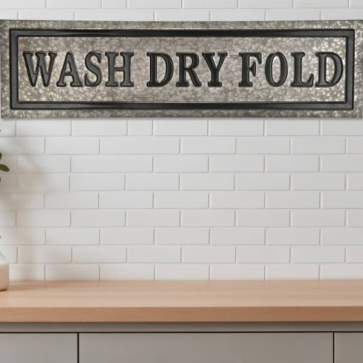 Metall-Wanddekoration in Grau gewaschen, 10" x 36" für den Großhandel von HomeRoots