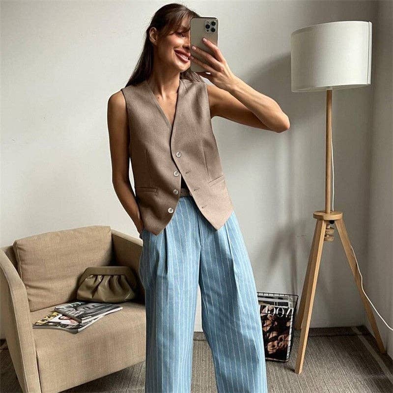 UZ Wholesale Store - Wholesale Kostuum - Dames - Effen gekleurd vest met V-hals en westernbroekpak met rechte pijpen1