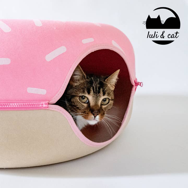 Luli & Cat – wholesale Pet bed – Cat – Sprinkled Donut Cat Tunnel Bed - Large Cat Tunnel Scratcher