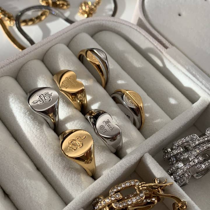 Chevalière à deux faces en argent pour la vente par Tresor