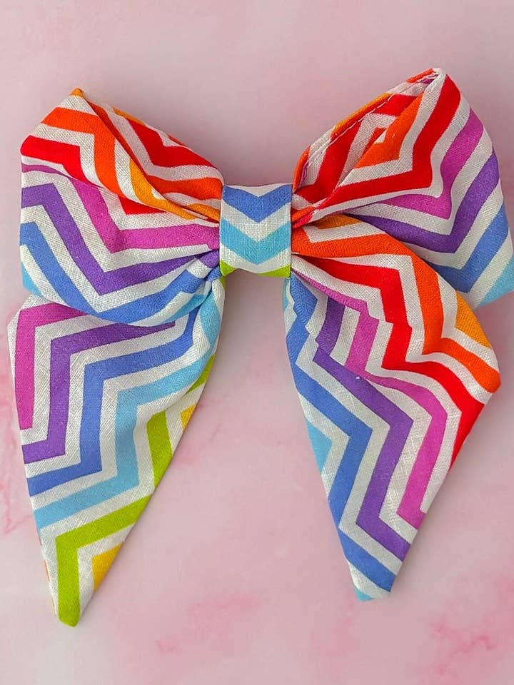 Zig Zag - nœud classique multicolore à imprimé zigzag pour la vente par ThatsSewLauraUk