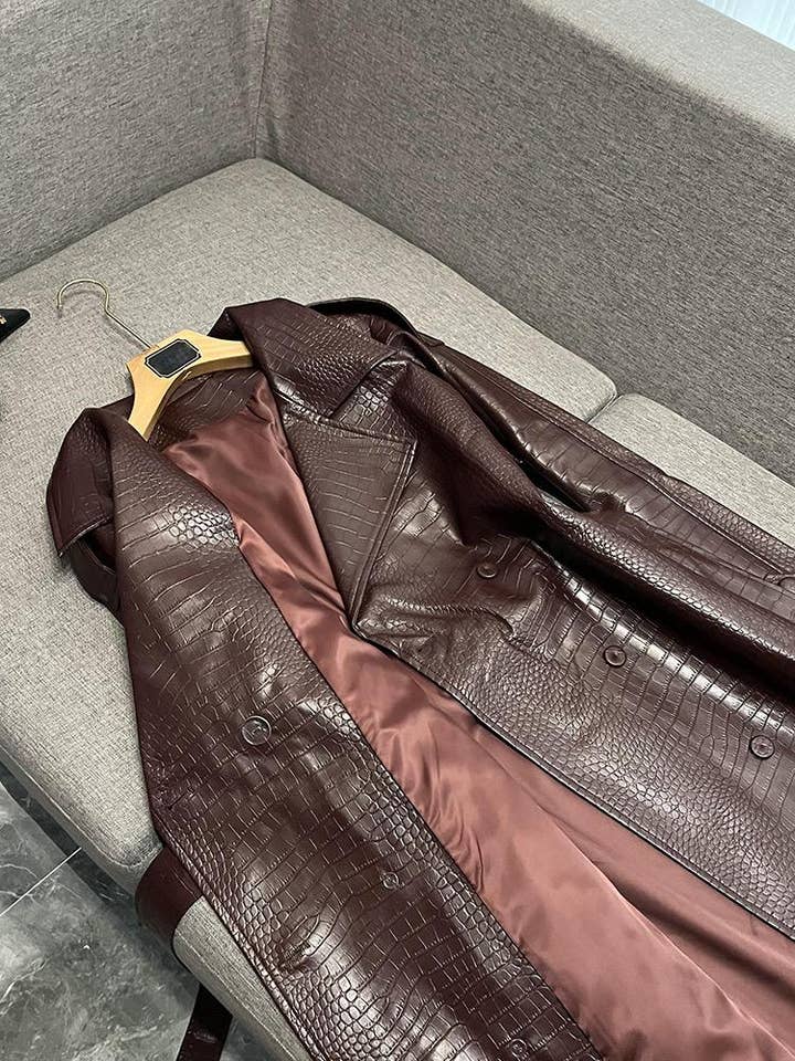 Couleur comme sur les photos Manteau long à lacets en similicuir motif crocodile SY391 en vente sur Faire2