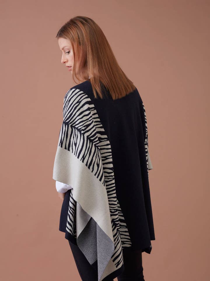GUIMANOS - Wholesale Coat - Women's - Zebra Cape3