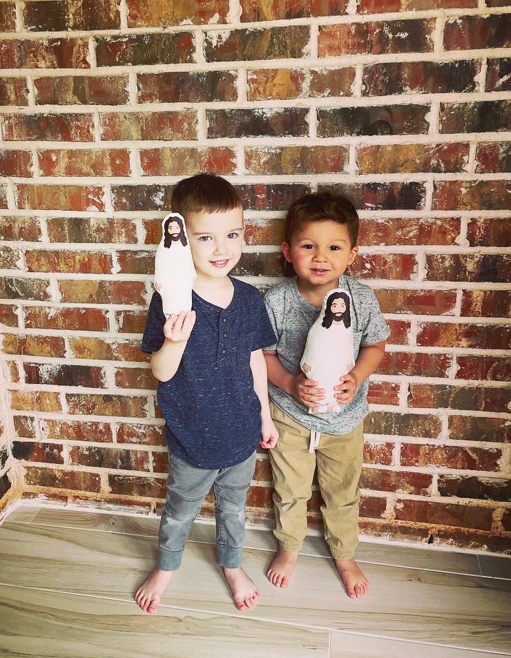 Friends of the Faith - Vente Peluche – enfant et bébé - Poupée en peluche Jesus | Jesus Stuffie | Jouet chrétien | Poupée biblique4