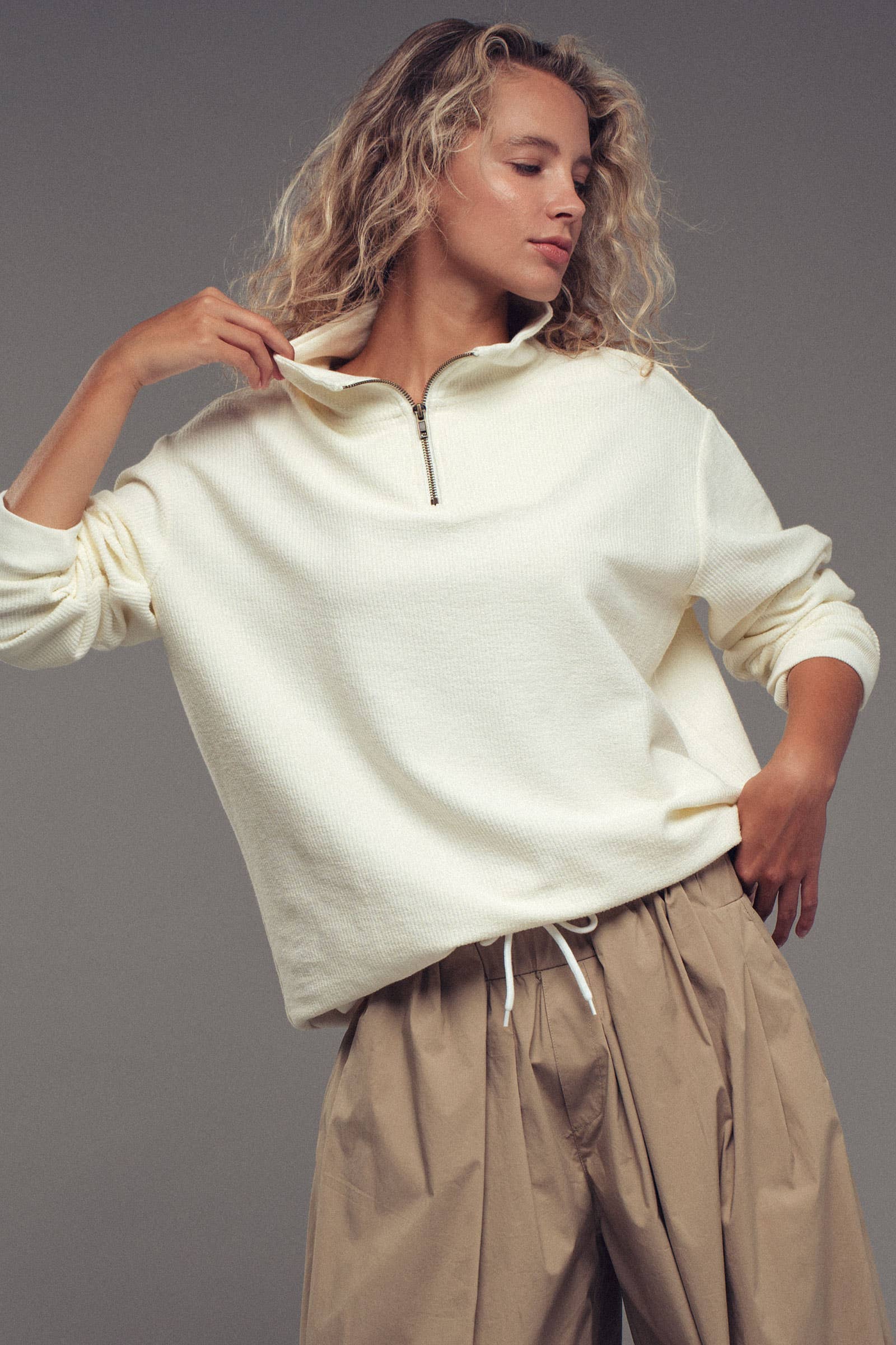 Urban Daizy - Wholesale Sweatshirt - Women's - Vintage Washed Quarter Zip Ribbed Sweatshirt11