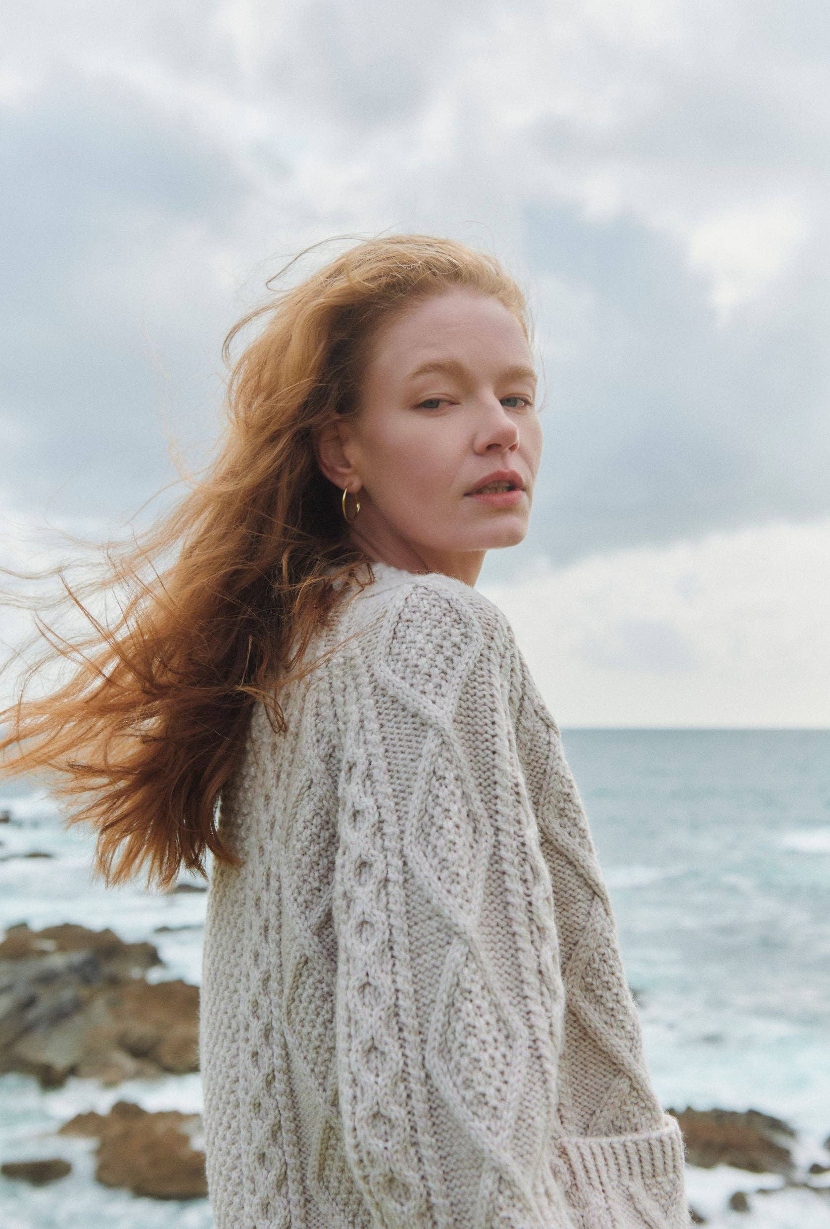 Aran Woollen Mills – Cardigan - Mulher por atacado – Breaffy Ladies Aran Casdigan - Aveia5